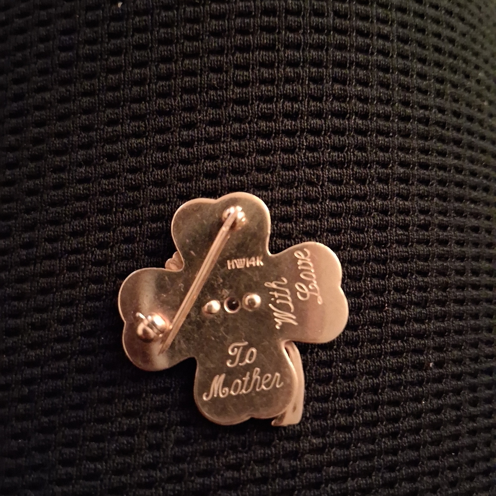 Elegant Gold Clover Brooch - Picture 3 of 7